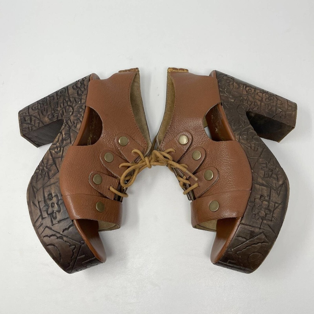 Free People Brown Leather Platform Sandals with Carved Wood-Effect Heel - Picture 2 of 8